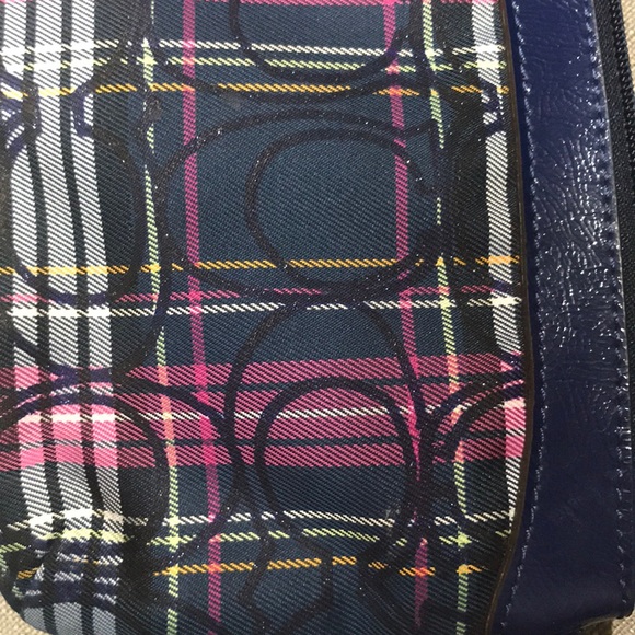 Coach multi plaid tartan patent leather wristlet - Picture 14 of 16